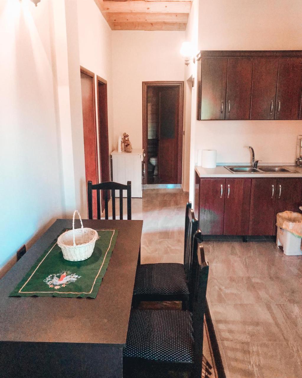 Erseke Apartament Apartment Luaran gambar